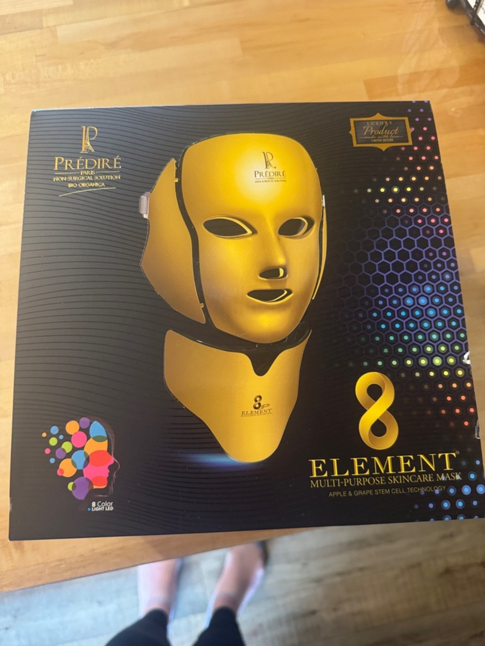 Predire 8 element LED mask with attachment for neck NIB acne antiaging